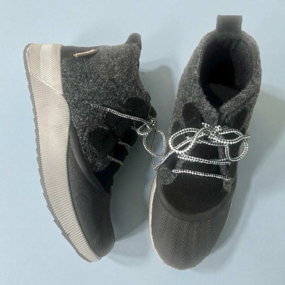 NWOT Project Cloud Women’s Waterproof Boots | Size 7.5 | Grey/Black Winter Boots